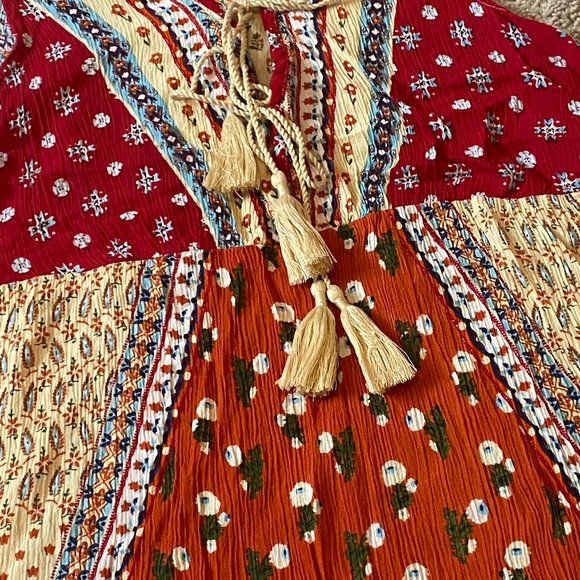 Patrons of Peace Blouse - Picture 3 of 7